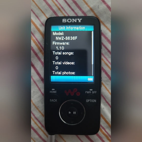 Sony NWZ-S636F Series S Digital Media Player FM 4GB SensMe Channels (working) - Picture 3 of 4